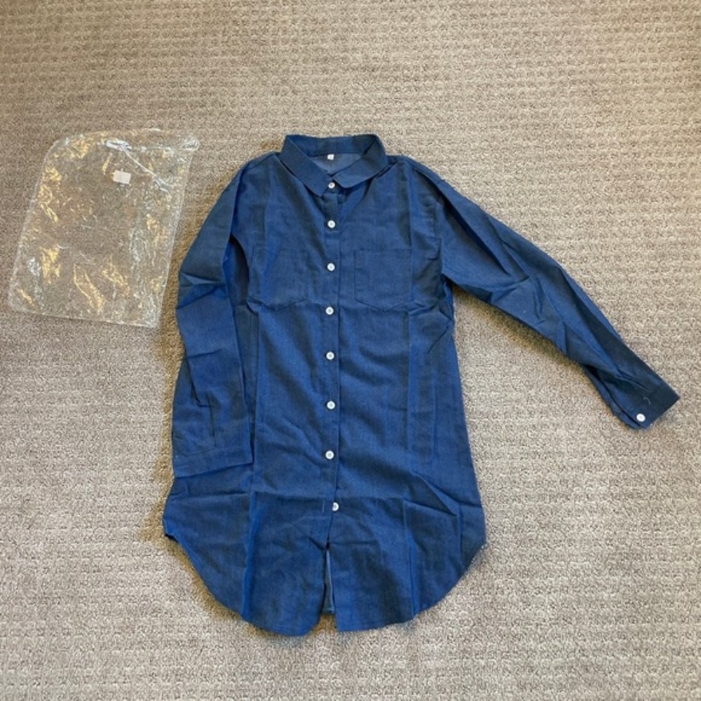 NWT- Blue Denim Style Long Sleeve Tunic Top Medium